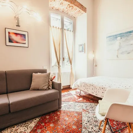 Chateau Ripa - Lakeside Leisure & Business Apartment *